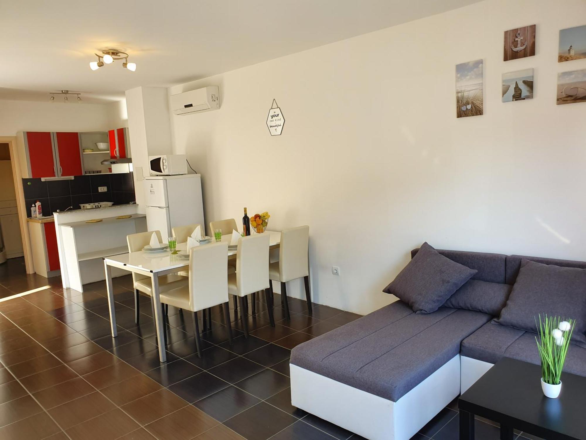 Apartments Lara Drvenik  Rom bilde