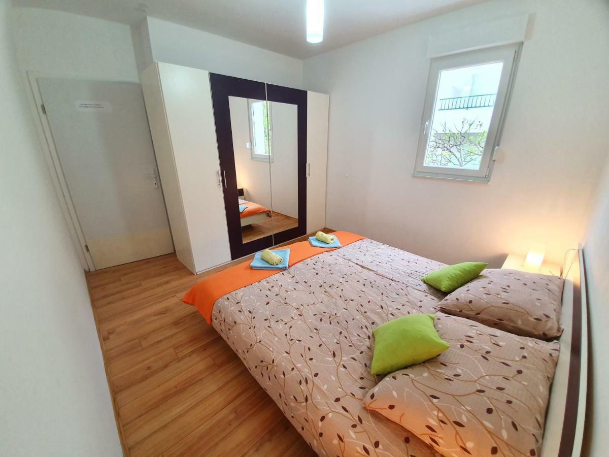 Apartments Lara Drvenik  Eksteriør bilde